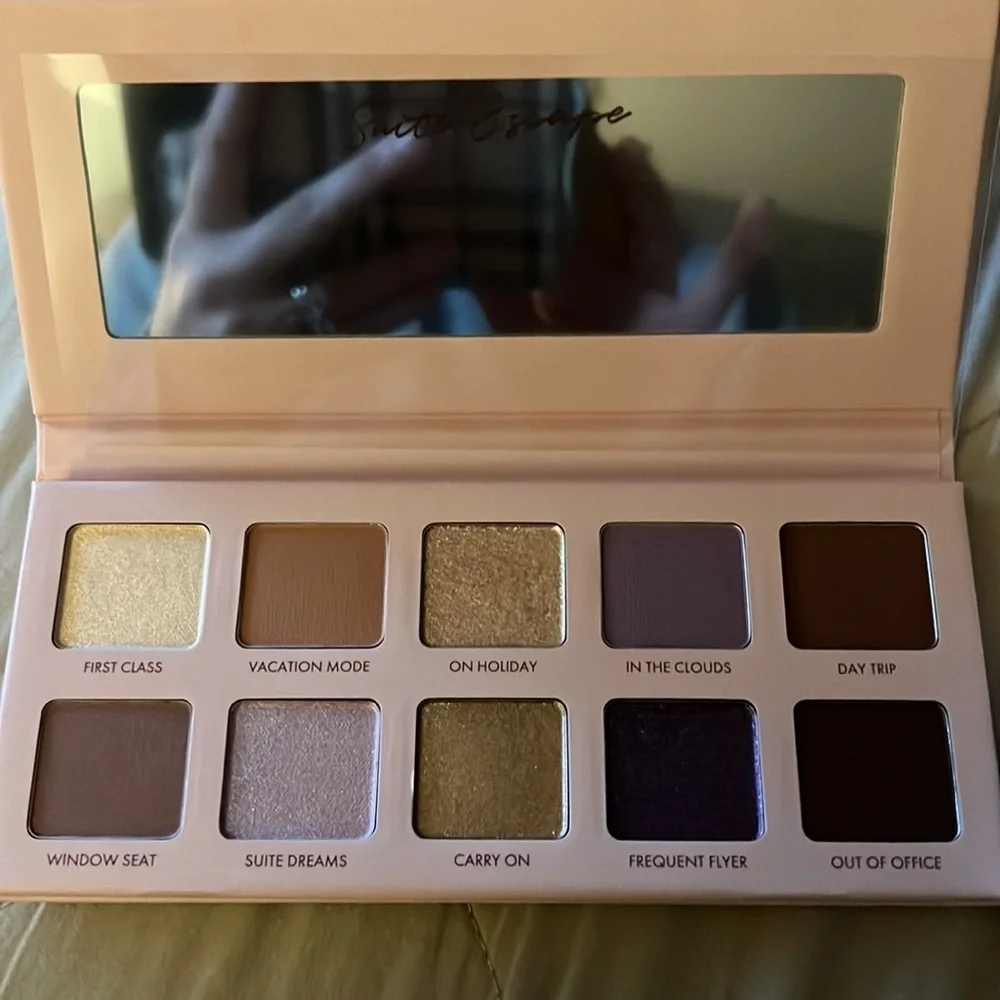 Wander‎ Beauty Eye Shadow Palette!